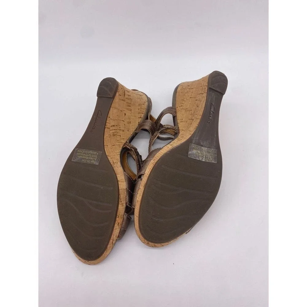 Clarks Sandals Womens 7.5M Bronze Leather Open Toe Ankle Strap Wedge Bendables